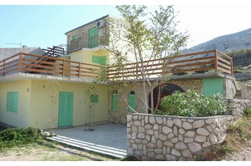 Croazia Privát Pag, Esterno